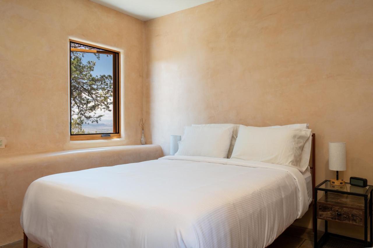 Santa Fe Ridgetop Retreat With 2 Hot Tubs And Views المظهر الخارجي الصورة
